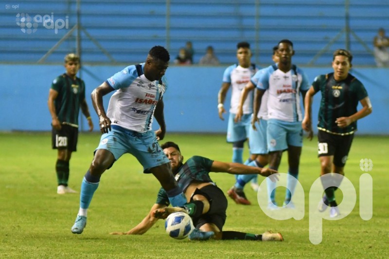 Cebollitas dejan escapar la victoria y Libertad domina la Serie B