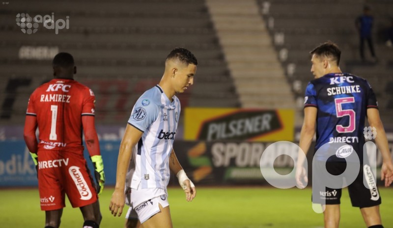 Del Valle atrapa la punta en el último suspiro