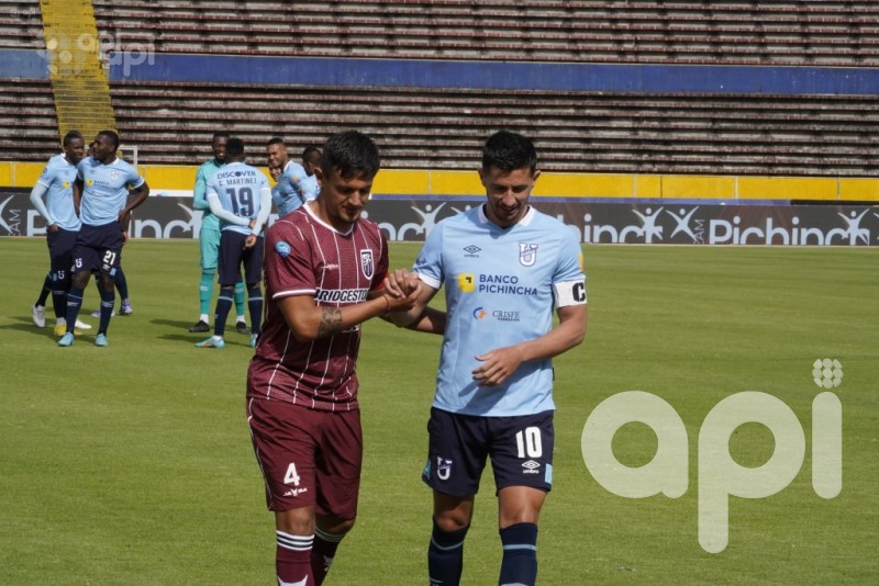 Católica y 9 de Octubre solo se saludan