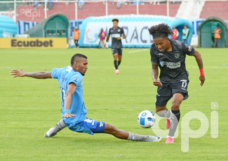 Aucas domina 2-0 a Macará en Ambato