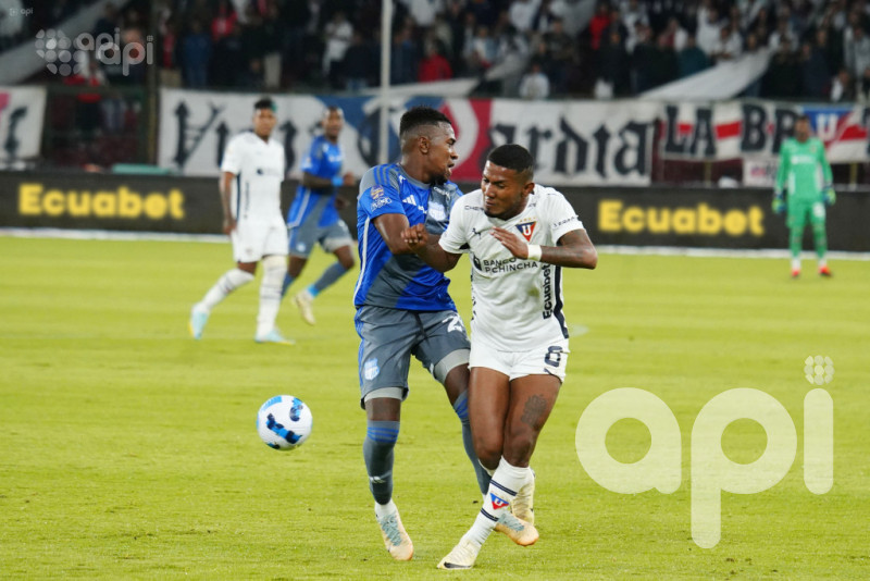 Liga de Quito empata 2-2 con Emelec en Casa Blanca