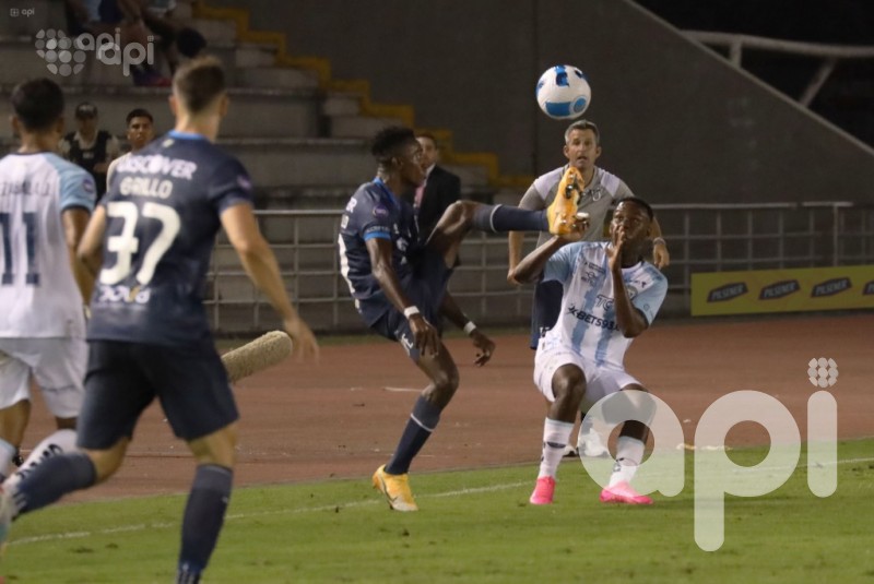 El City suma poco, sigue último y Católica se frena