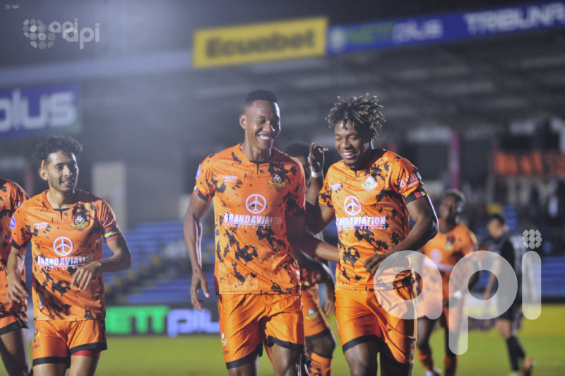 Libertad aplasta 4-1 a Técnico Universitario