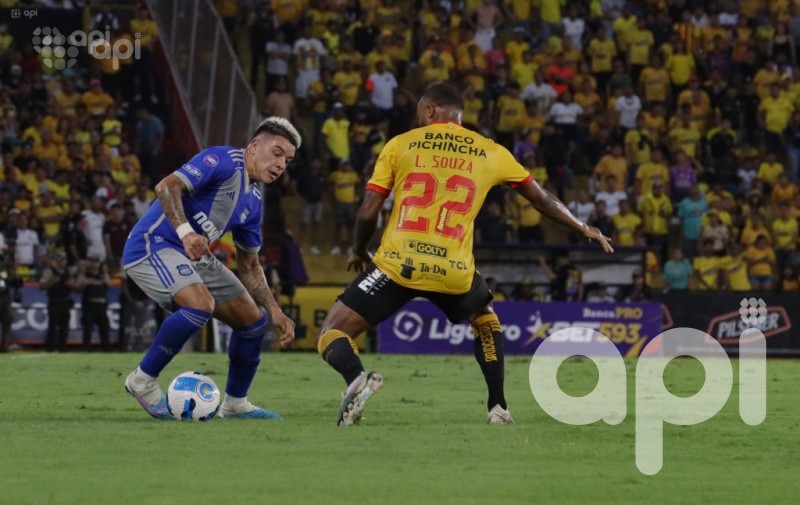 Emelec liquida 3-1 a Barcelona e IDV gana la etapa