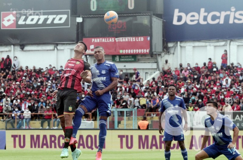 Emelec se frena al igualar con suplentes en Cuenca 