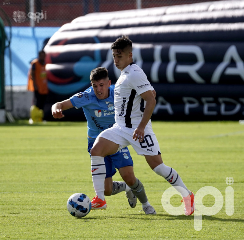 Liga se despacha un 4-0 sobre Macará