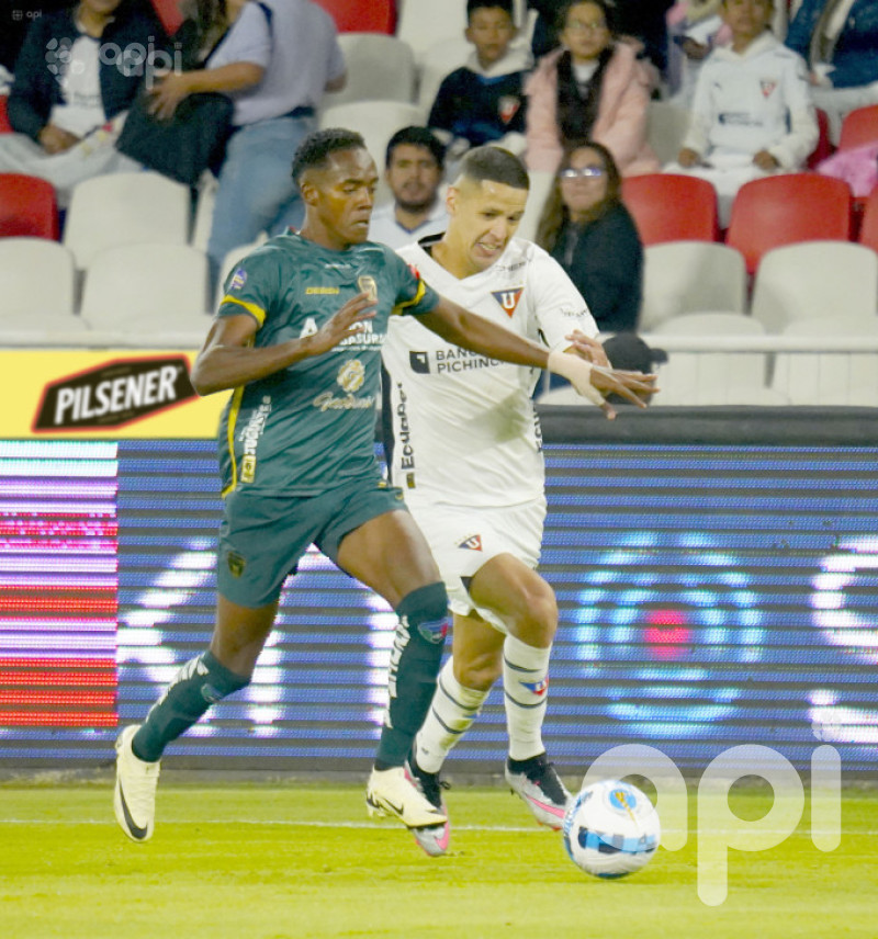 La U sonríe gracias a la efectividad de Arce