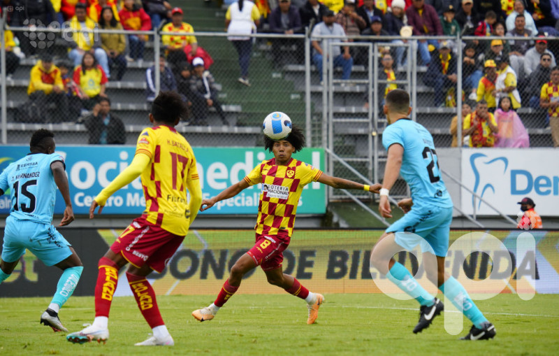 Aucas se impone 2-0 sobre el colista Libertad