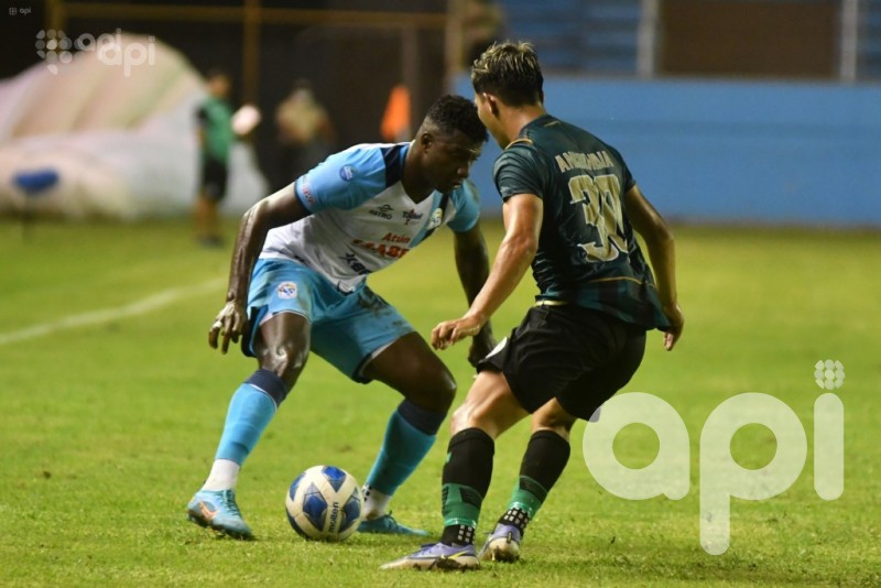 Manta salva un empate 1-1 en casa ante América