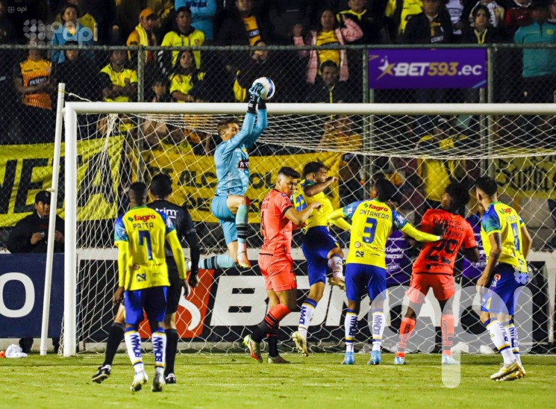 'SuperGuala' atormenta al ídolo porteño