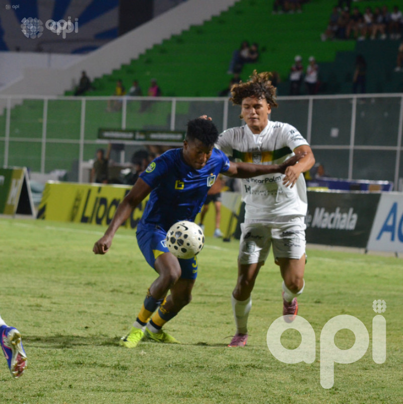 Orense y Delfín firman tablas 0-0 en Machala