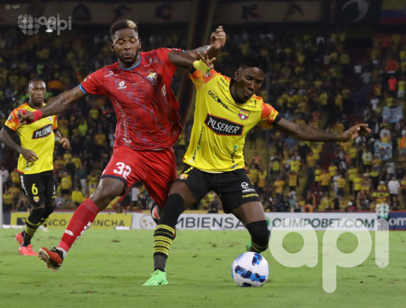 Barcelona sufre para ganar 1-0 a El Nacional