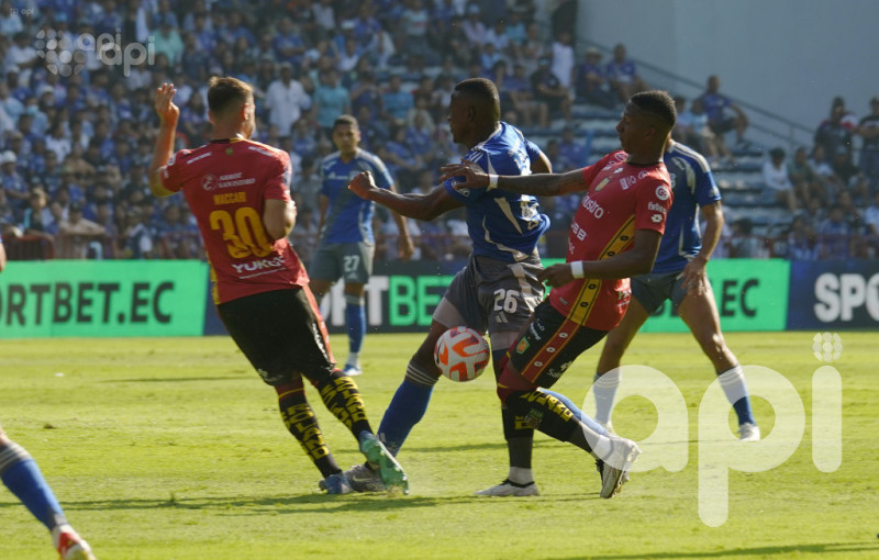 Emelec salva 1-1 ante Deportivo Cuenca