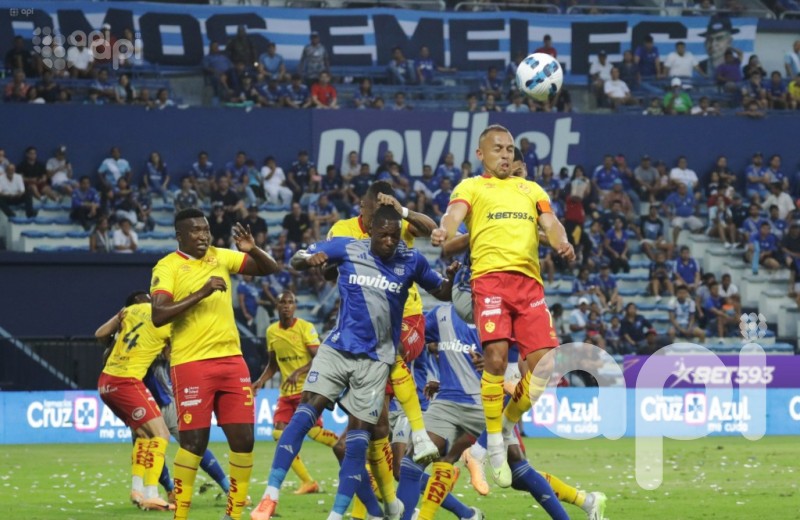Emelec se aferra al cero con Aucas en el Capwell