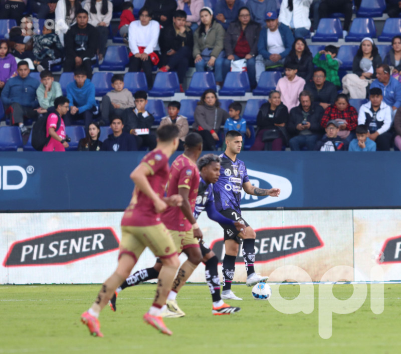 IDV gana con poco pero asecha a Papá