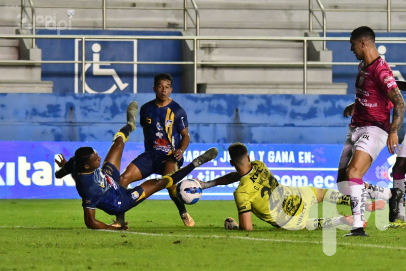 Independiente triunfa 1-0 sobre Delfín en el barrizal del Jocay