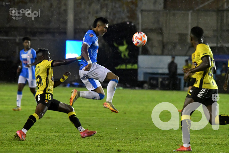 El ídolo sufre pero gana ante el ascendido