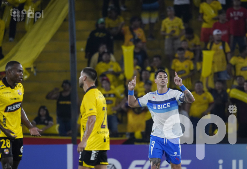 U. Católica de Chile líquida 2-1 a Barcelona