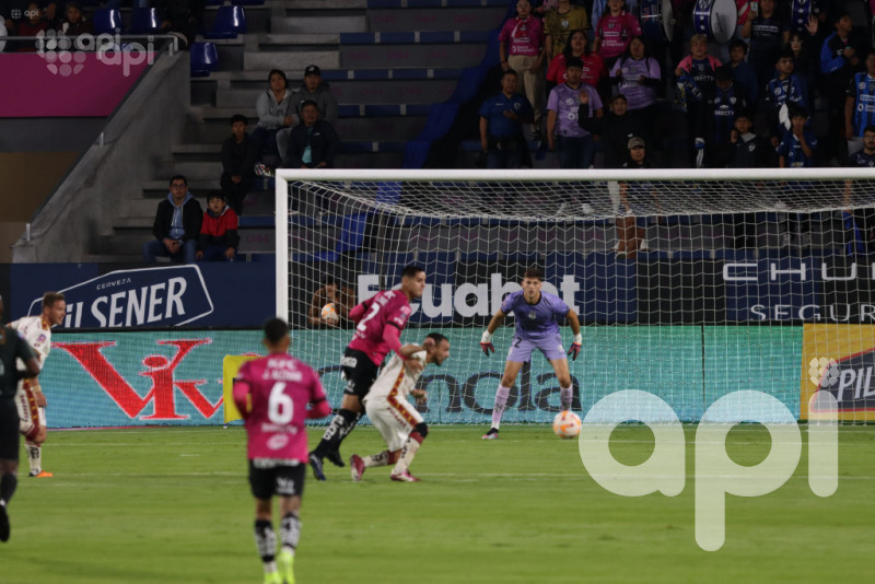 Del Valle implacable sobre el morlaco