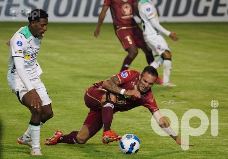 La U gana en Ambato y acaricia la fase de grupos en Sudamericana