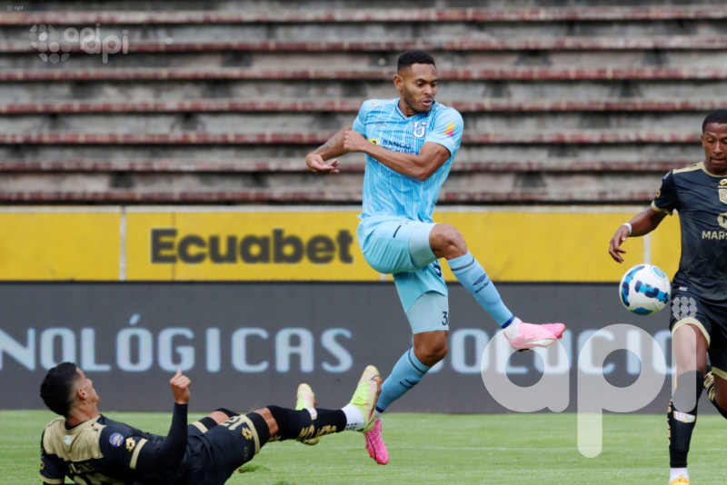 U. Católica se contenta 2-1 sobre Cumbayá