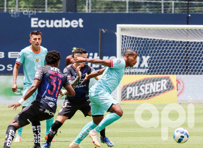 IDV golea 3-0 a Libertad