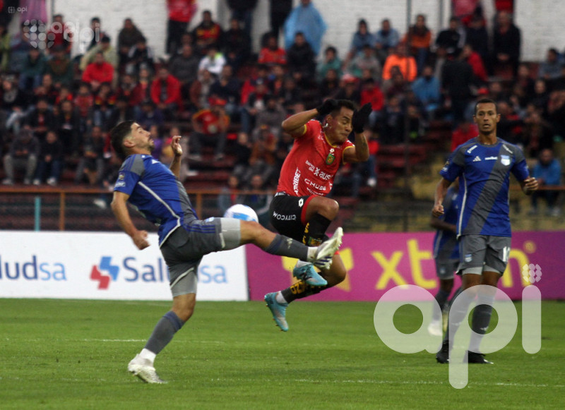Emelec, de visitante, doblega 2-0 del Deportivo Cuenca