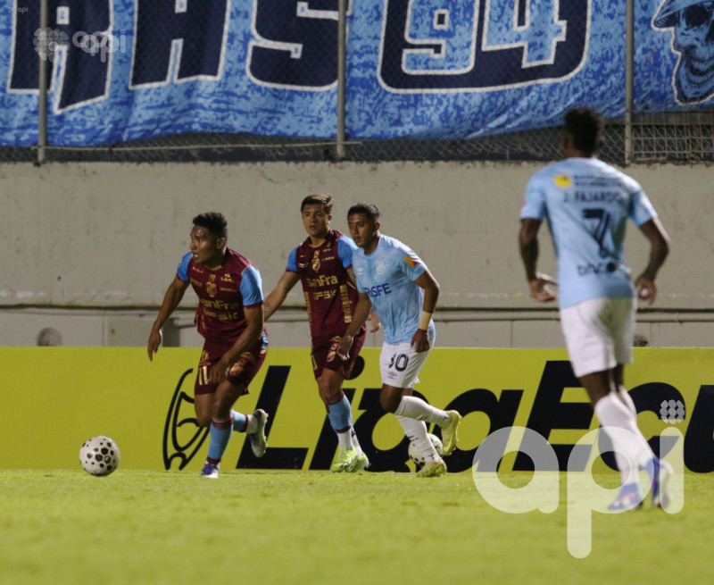 Chatoleí mantiene la punta al cierre de la 10