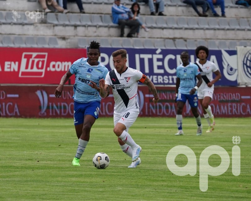 La U despide amarga temporada con dulce goleada