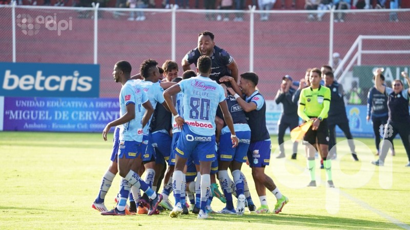 Festejo celeste en el clásico ambateño