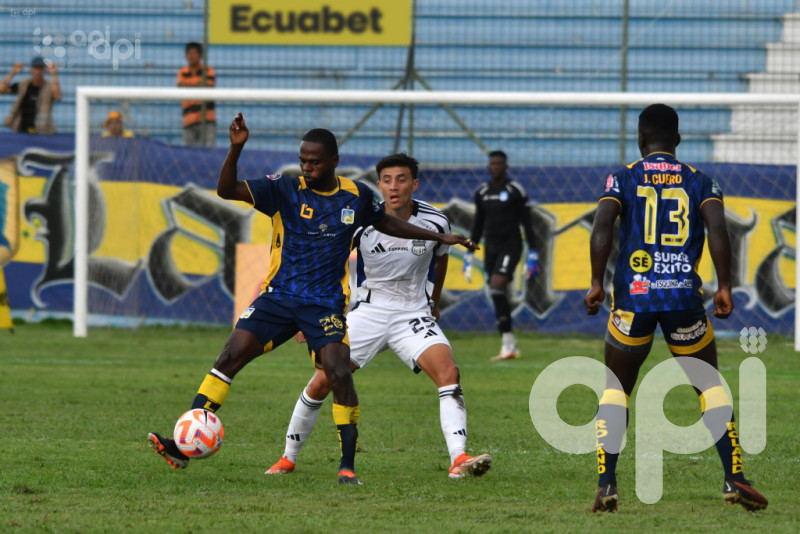 El Cetáceo ahoga a los eléctricos