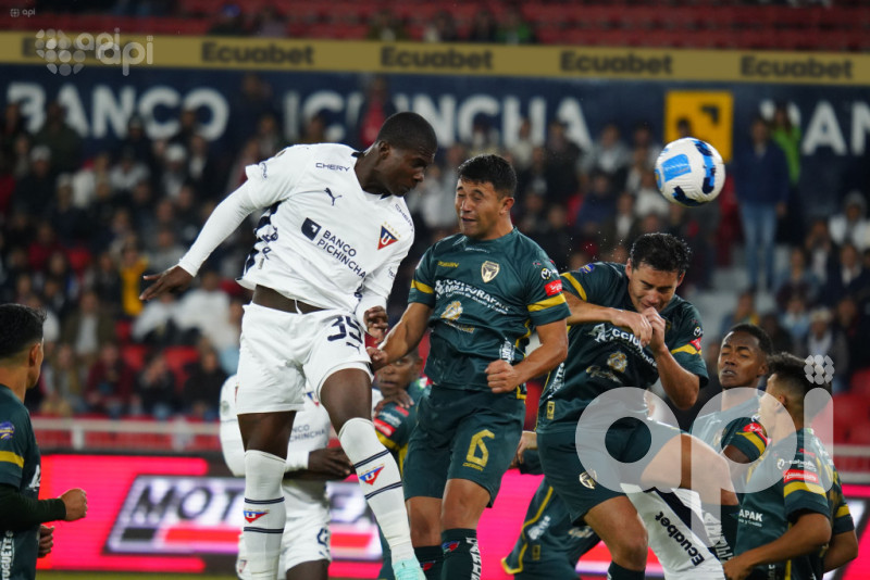 Liga blanquea 5-0 a Imbabura