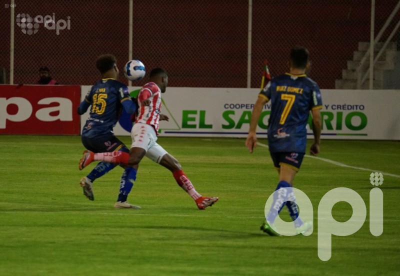 El Rodiilo se repone ante el Cetáceo