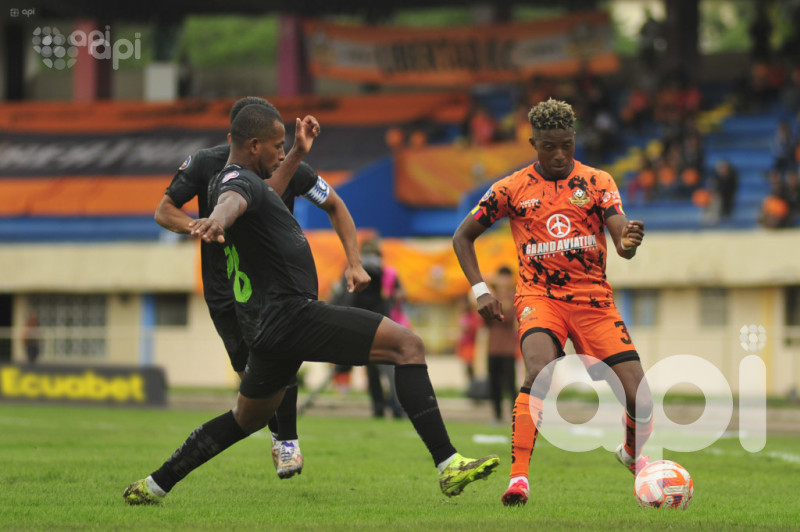 Libertad se destapa 4-1 sobre Orense