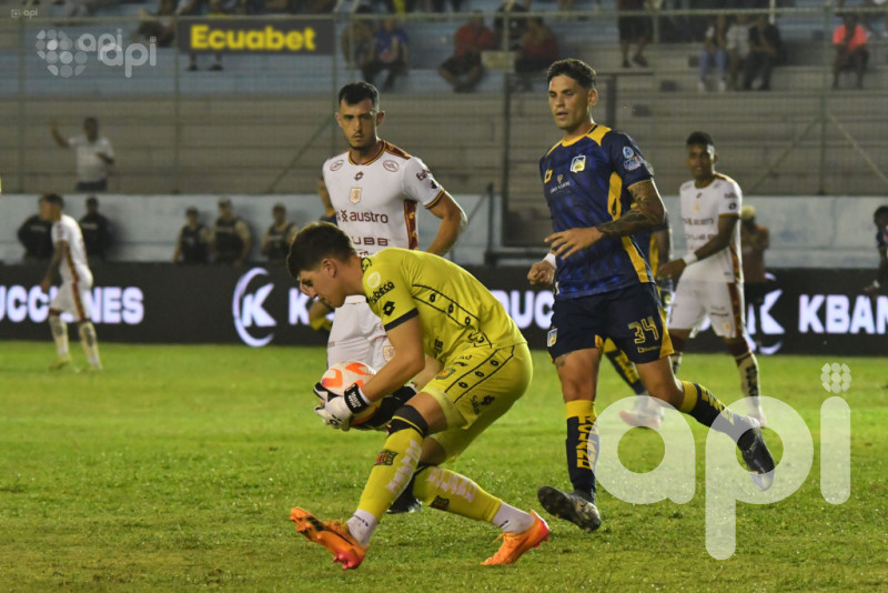 Delfín y Deportivo Cuenca instalan un 0-0