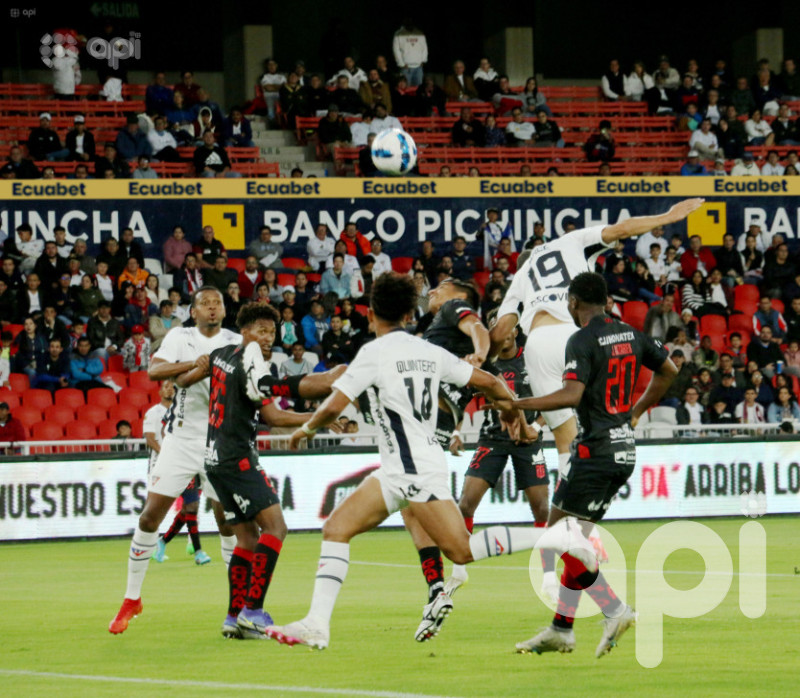 La U padece para doblegar al Rodillo