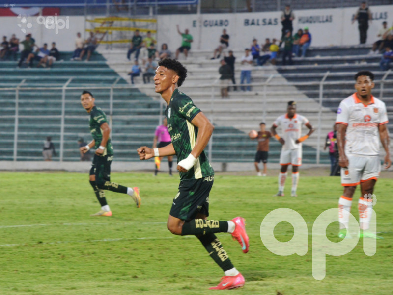 Orense cierra el año con agónico 3-2 sobre Libertad