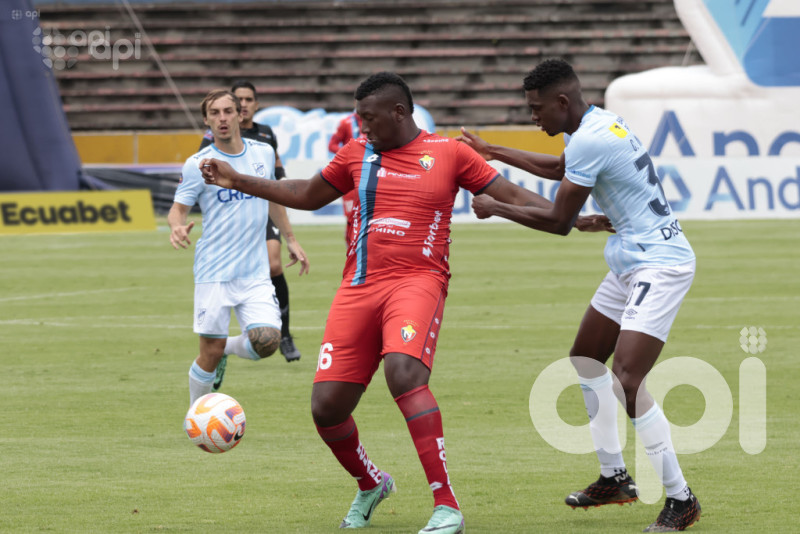 Chatoleí se frena y el criollo reflota