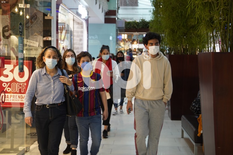 SOI-UIO-CENTRO-COMERCIAL-QUICENTRO-NAVIDAD-COMPRAS