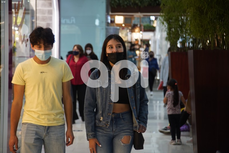 SOI-UIO-CENTRO-COMERCIAL-QUICENTRO-NAVIDAD-COMPRAS
