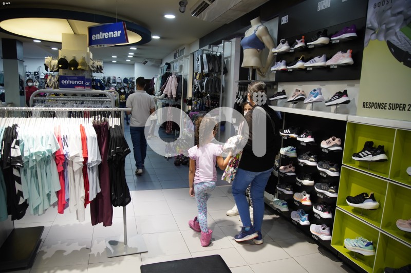 SOI-UIO-CENTRO-COMERCIAL-QUICENTRO-NAVIDAD-COMPRAS