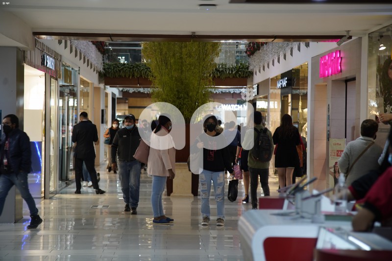 SOI-UIO-CENTRO-COMERCIAL-QUICENTRO-NAVIDAD-COMPRAS