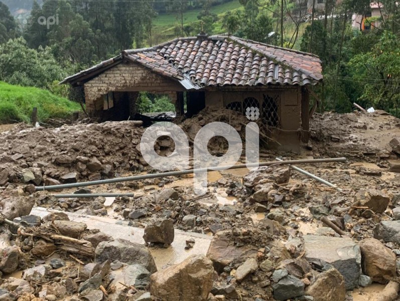 CUE-DESLIZAMIENTO-SAYAUSI