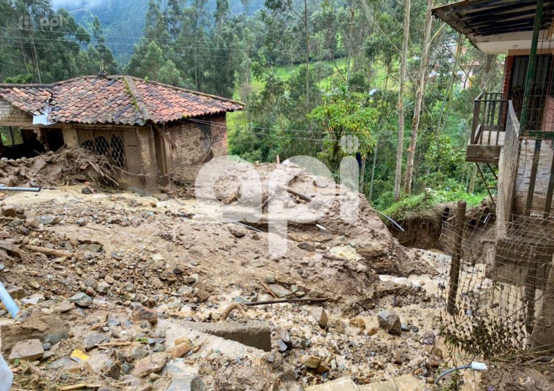 CUE-DESLIZAMIENTO-SAYAUSI