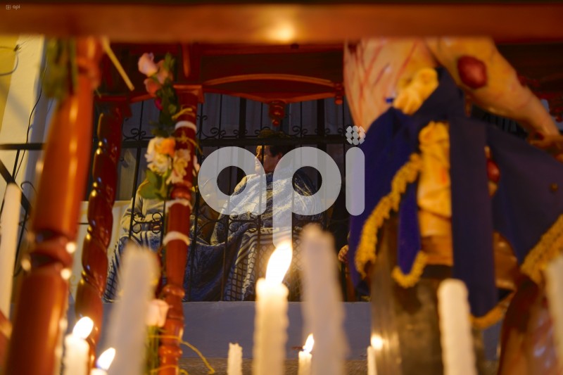 UIO-PROCESION-ANDAS-PUELLARO