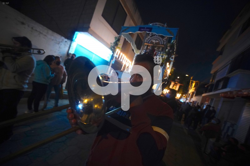 UIO-PROCESION-ANDAS-PUELLARO