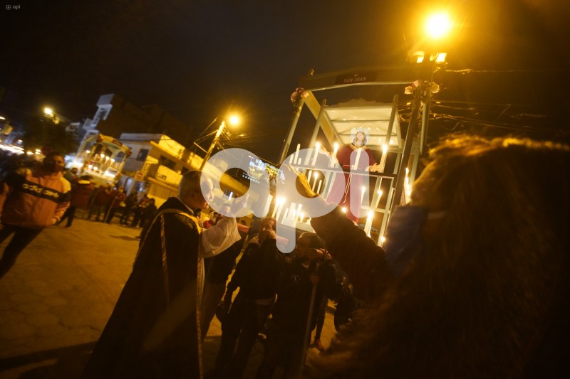 UIO-PROCESION-ANDAS-PUELLARO