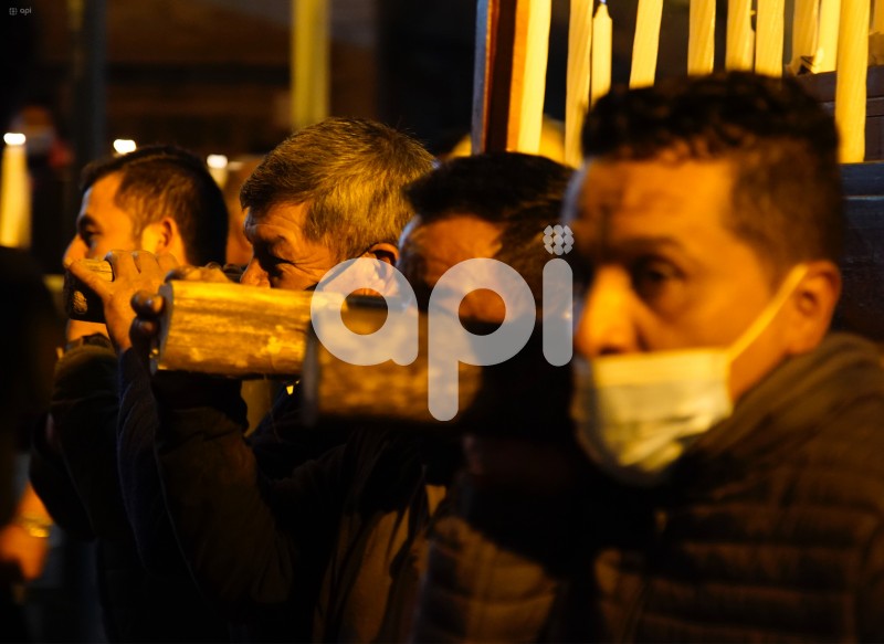 UIO-PROCESION-ANDAS-PUELLARO