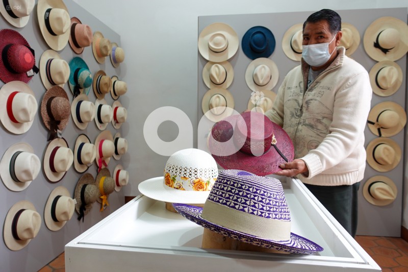 CUE-SOMBRERO-PANAMA-HAT