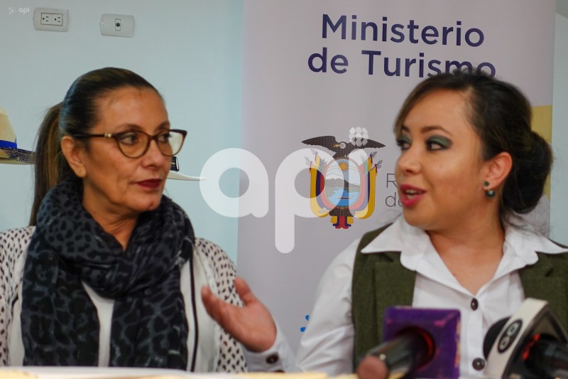 CUE-SOMBRERO-PANAMA-HAT